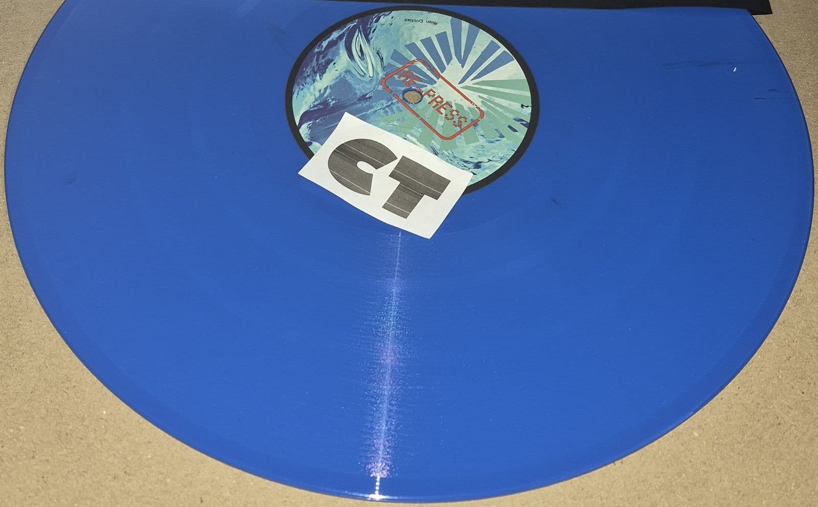 Teknoizer_and_Tankorr-Alien_Entities-_YAYA003_-REPRESS-VINYL-2022-CT