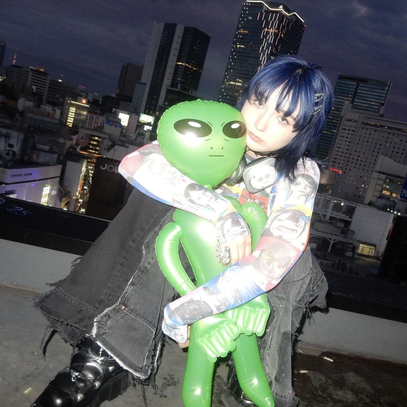 Satine-2_Aliens-SINGLE-WEB-FR-2026-OND